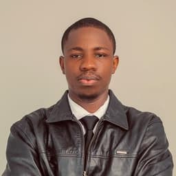Portrait de Amos HOUNTONDJI